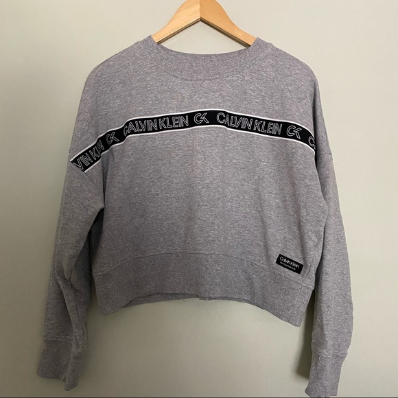 Calvin Klein Performance Crop Top - Picture 2 of 5